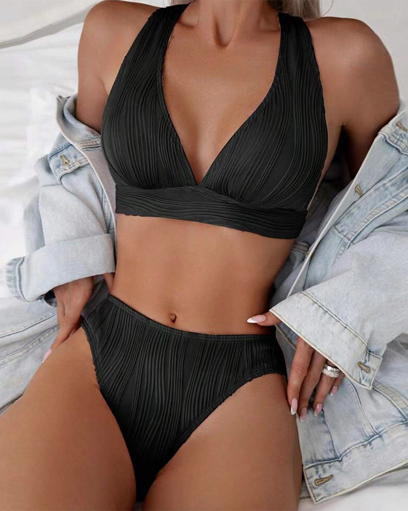 MP | Jednofarebné sexy bikiny s hlbokým výstrihom do V