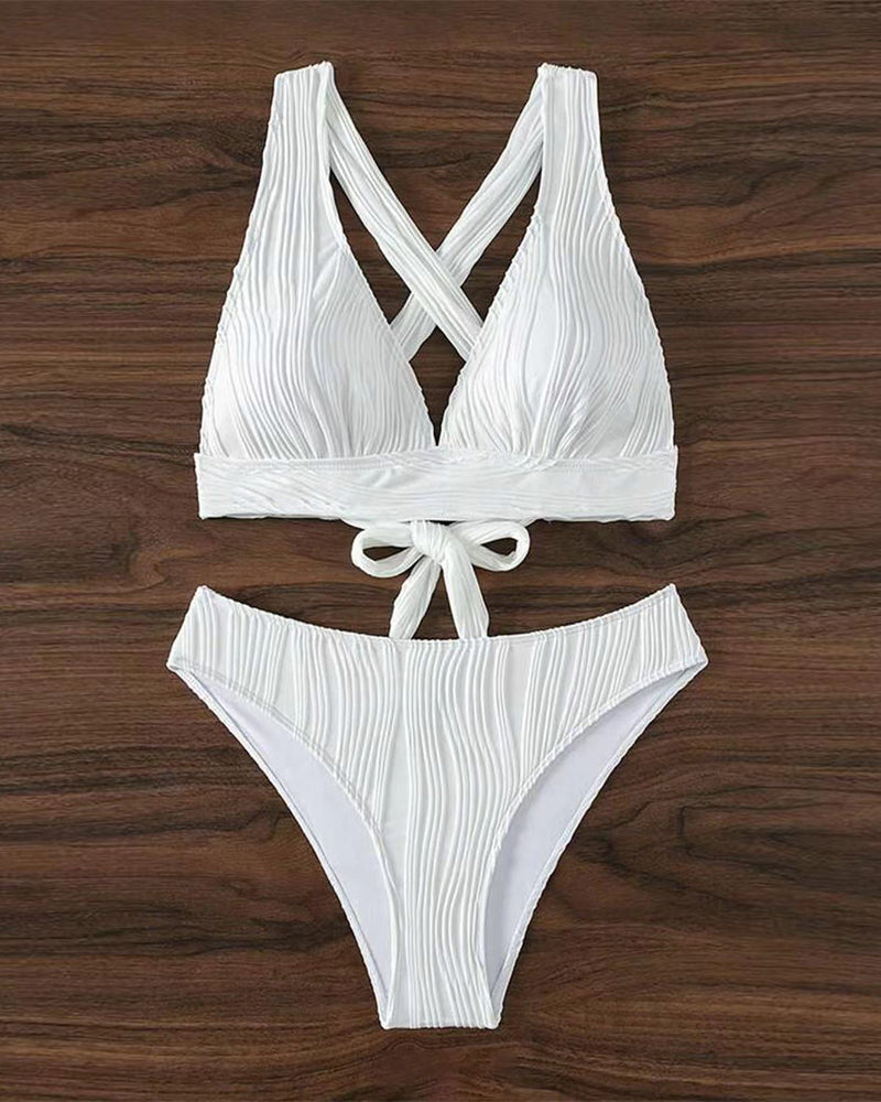 MP | Jednofarebné sexy bikiny s hlbokým výstrihom do V