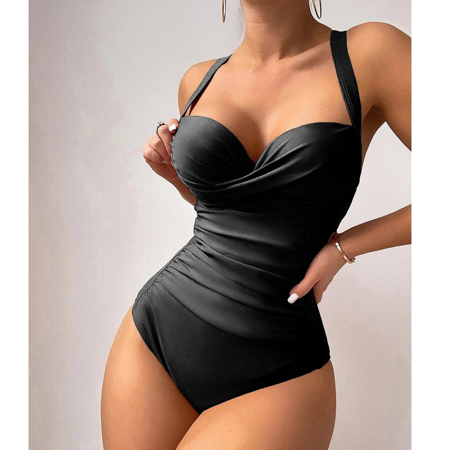 MP | Jednodielne bikiny so zatočenou prednou časťou